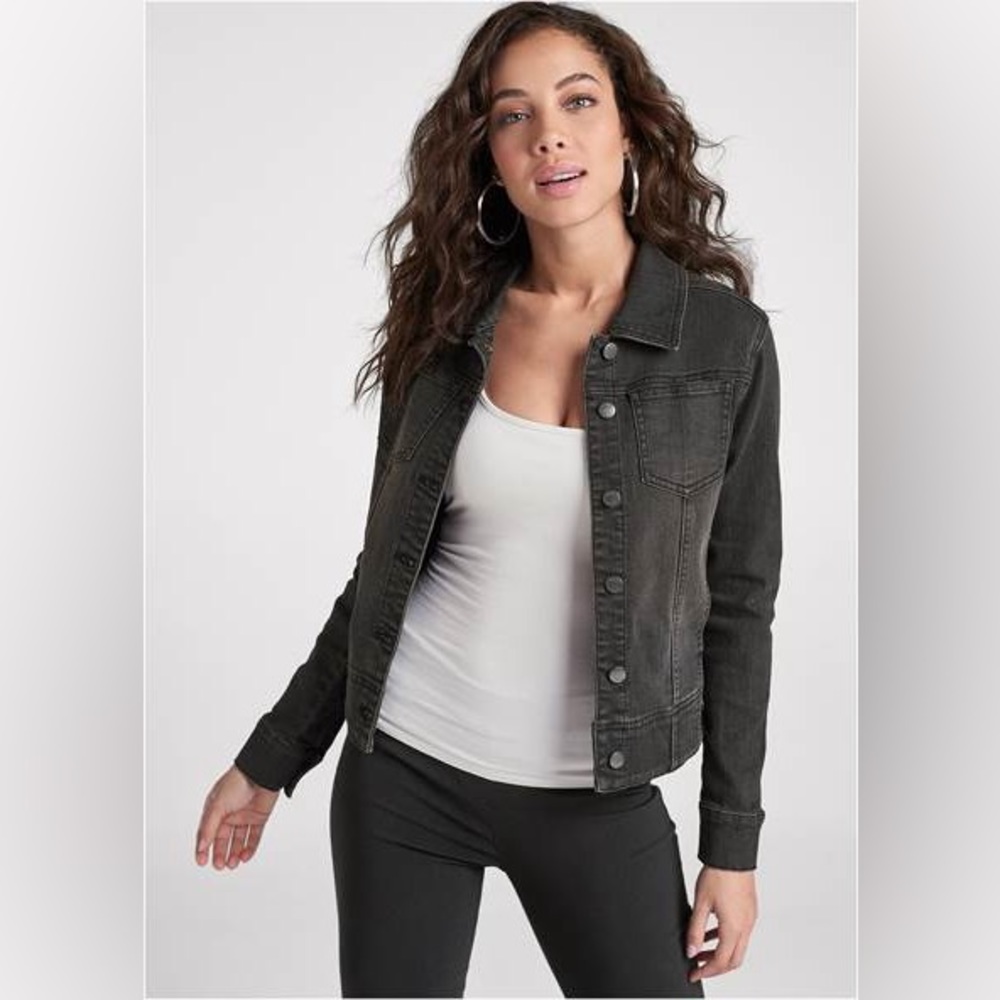 VENUS Black Denim Jean Jacket -Size Medium